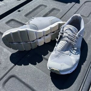 On Cloud 5 Running shoes